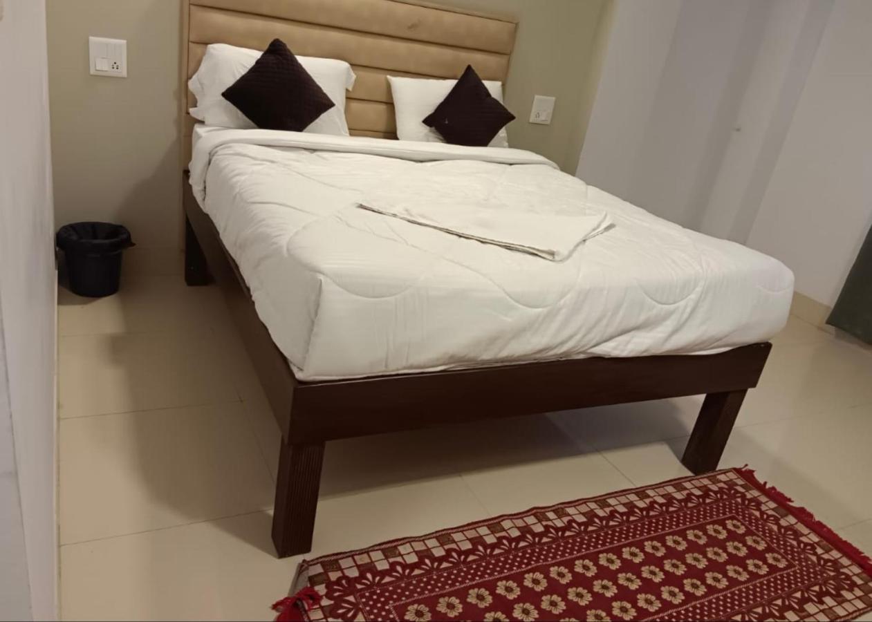 Hotel Amenda International New Delhi Ngoại thất bức ảnh